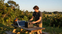 How to Choose Portable Solar Generators